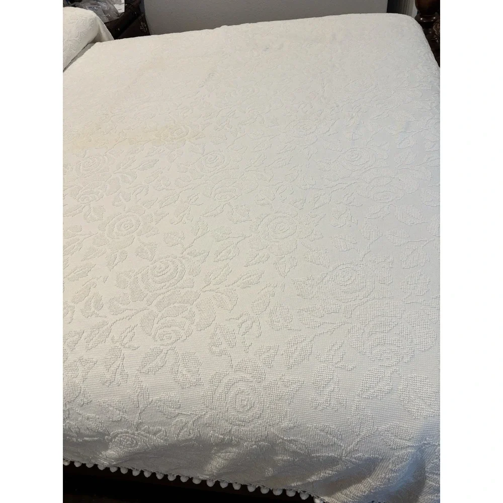 Vintage White Ivory Chenille Bedspread Queen S Raised Rose Floral Pom Pom Fringe